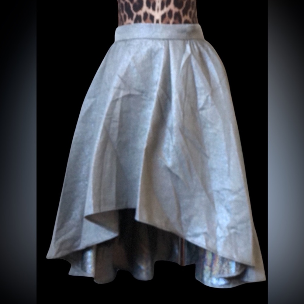 LAYERED METALLIC HI-LO SKIRT IN SILVER SZ 8